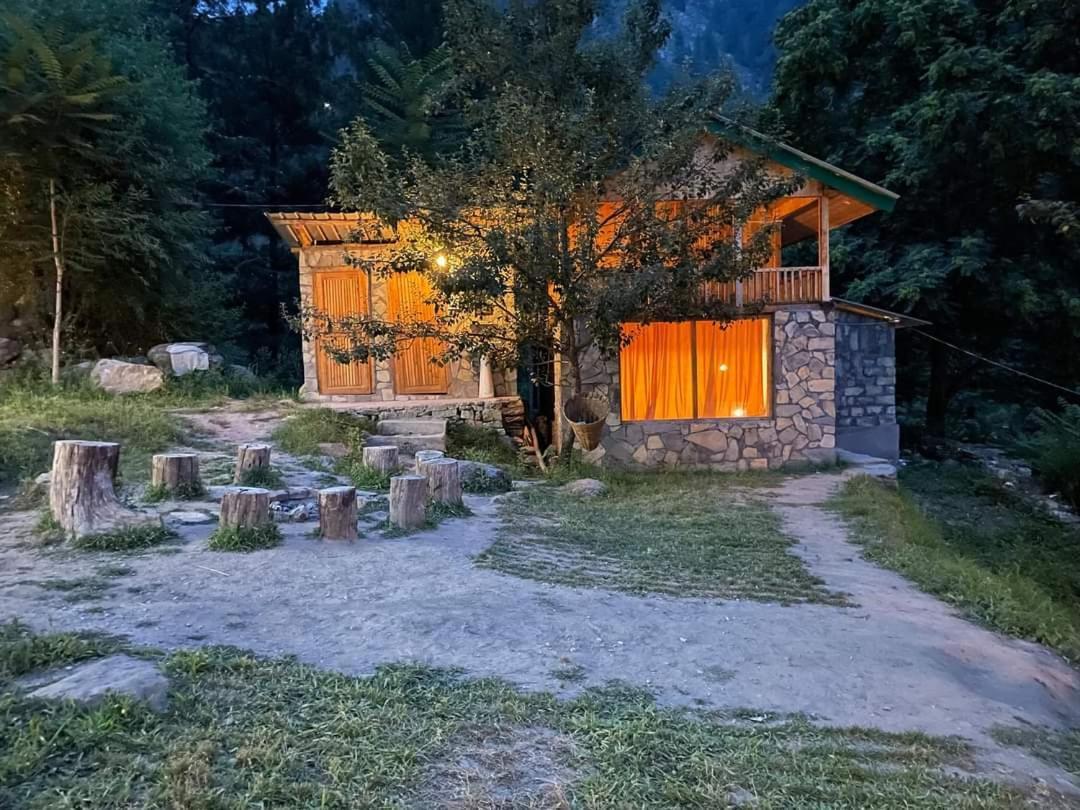 Moksha By The River,Jibhi Экстерьер фото
